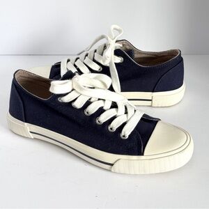 True Craft Classic Navy Canvas Sneakers Size 7.5M